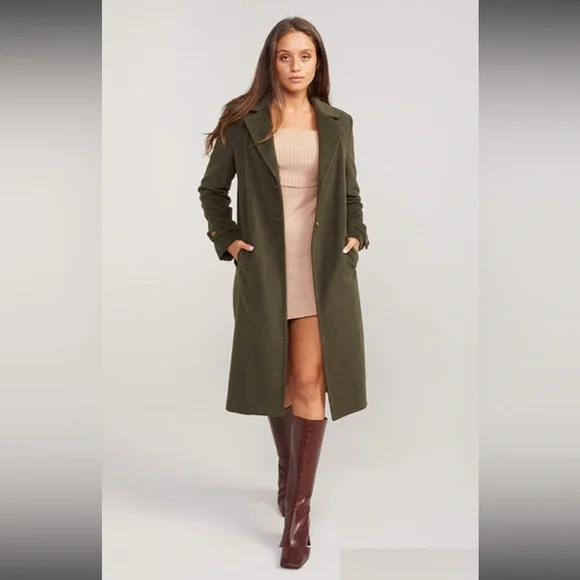 Backyard Roses Kennedy Coat - Picture 3 of 7